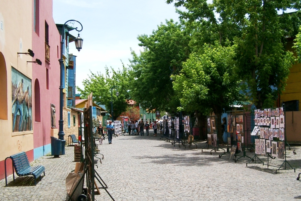 Casas coloridas na area de Caminito em Buenos Aires