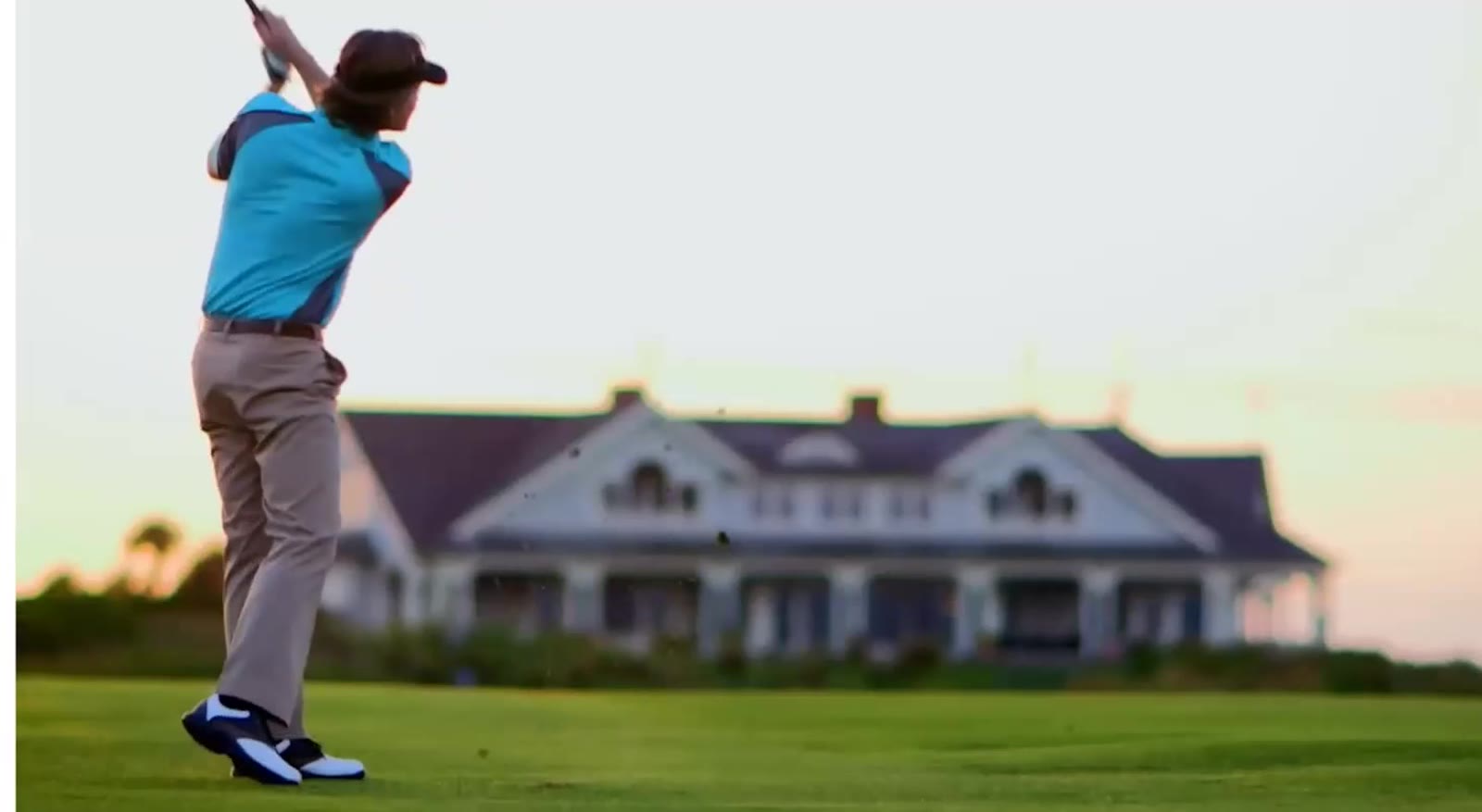 Pessoa jogando golf em campo aberto na Carolina do Sul