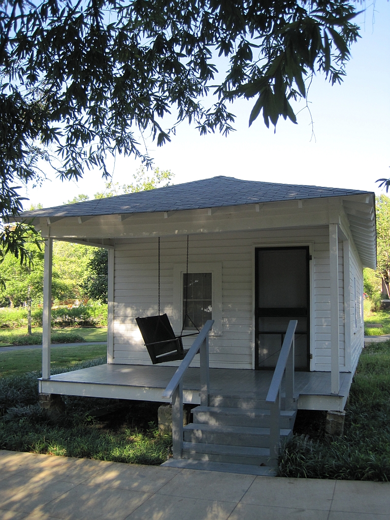 Casa branca do Elvis Presley Birthplace em Tupelo